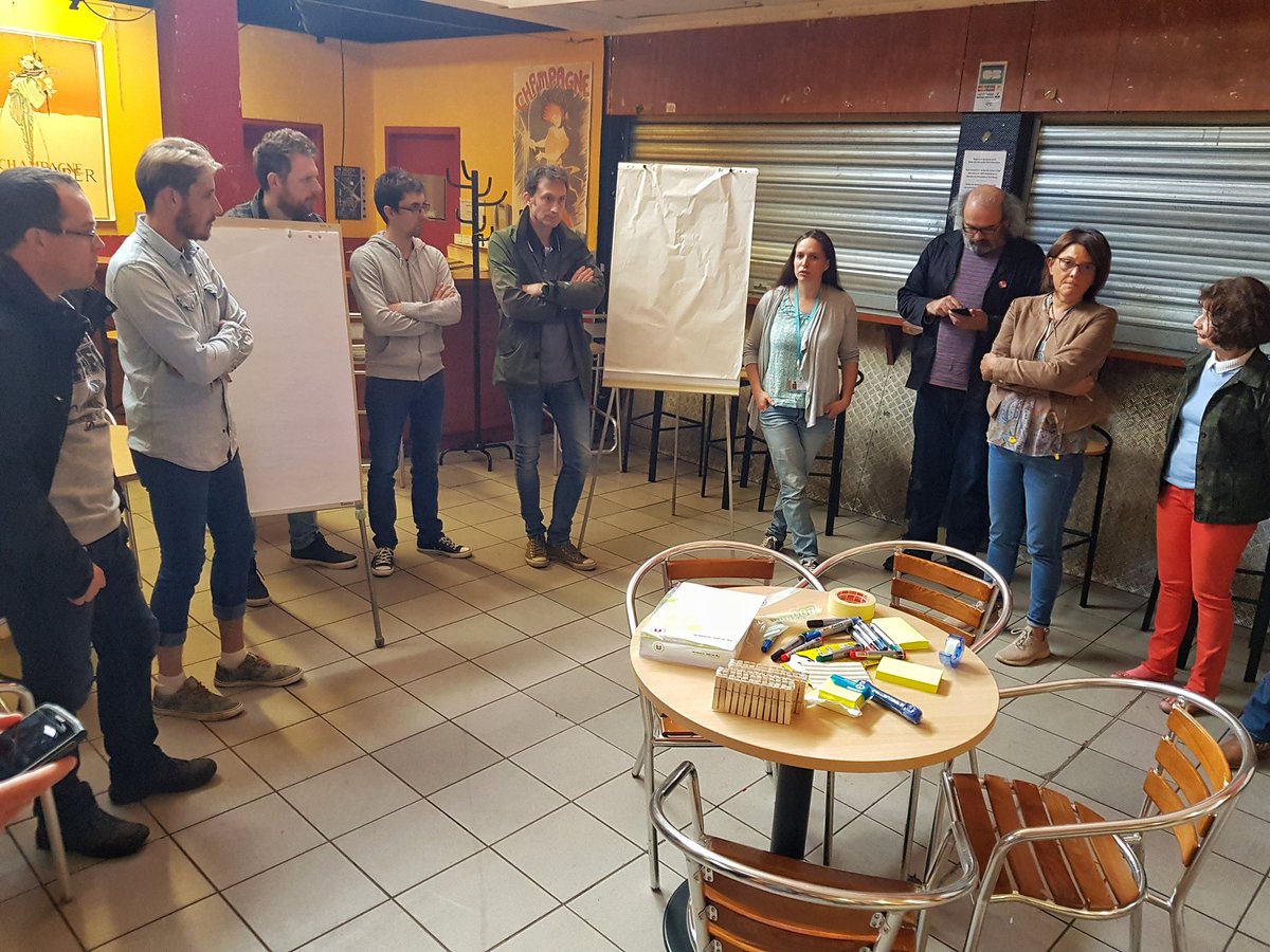FabDuPonant's tweet photo. Lancement du Hackhaton pédagogique à Brest ! Échanges d'idées et constitution des groupes... #hackbrest2019 https://t.co/PuDKJM3XfH