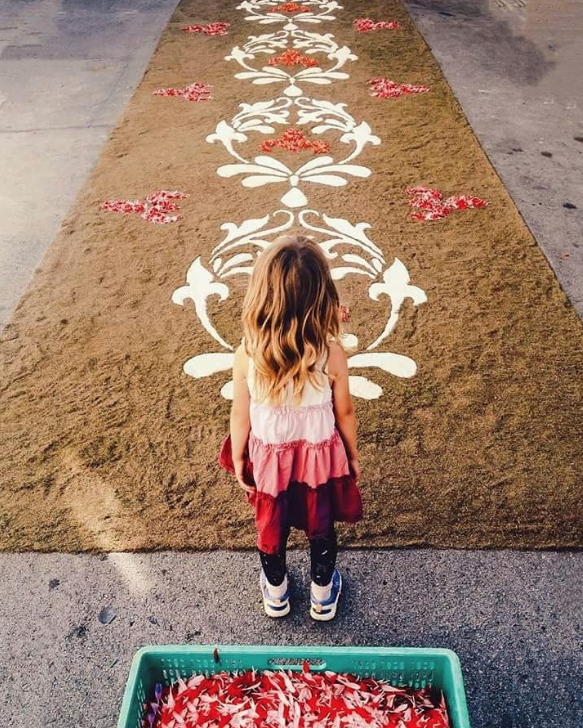 This Sunday we invite you to enjoy the Corpus Flower Carpets walking throw the streets of the city center of Blanes.
Those carpets are an excellent example of ephemeral art which involves a good deal of the population. 🌿
#BlanesTurisme #CostaBrava  #CatalunyaExperience
