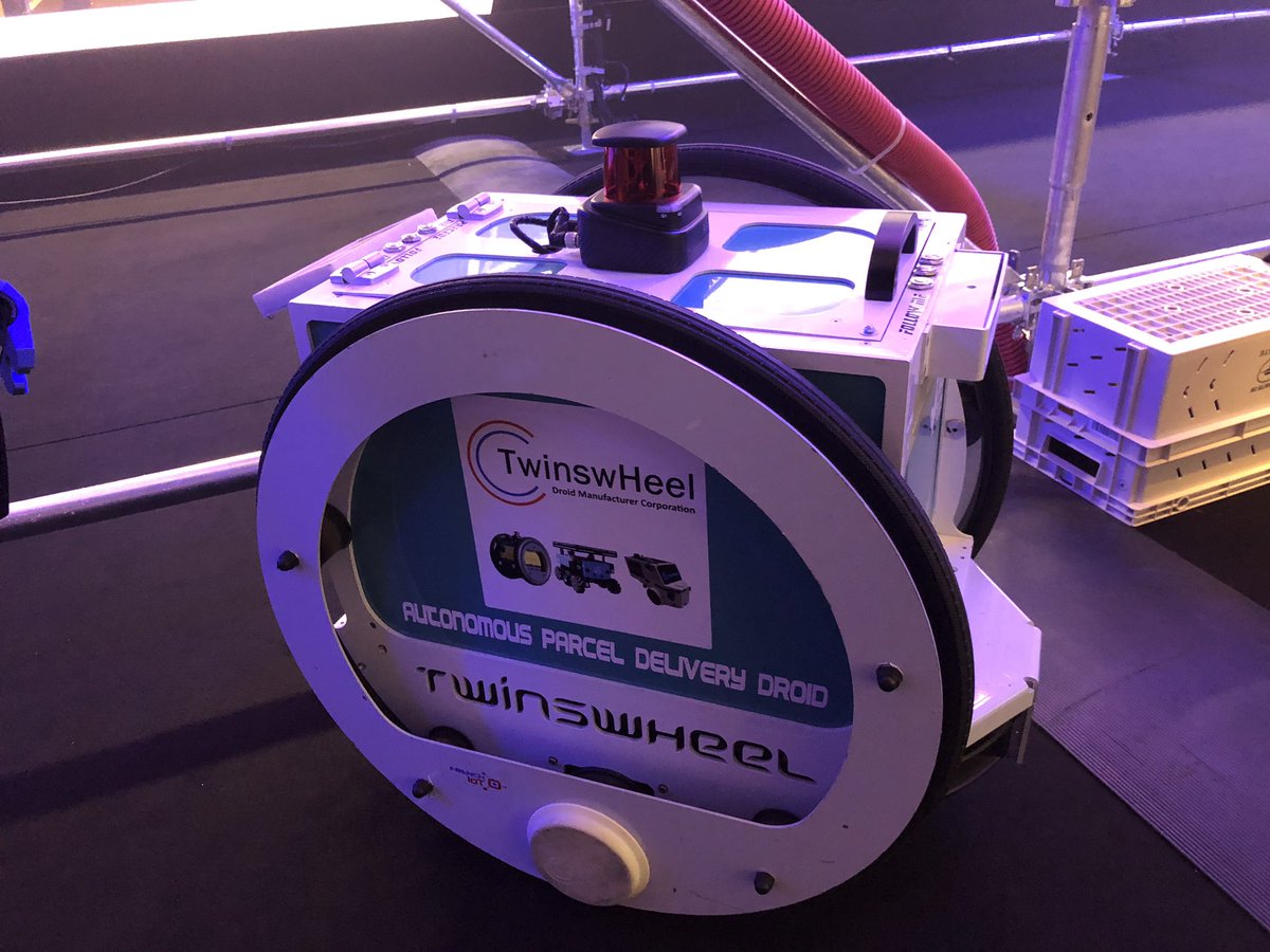 PASCALHOUBRON's tweet image. Présence aux 10 ans du #LabPostal , l' #innovation "made in @GroupeLaPoste "... et la #Normandie présente à travers une belle startup du territoire @FastPointFrance