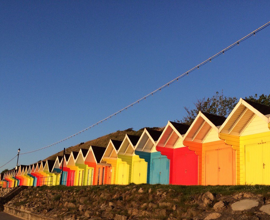 StayInScarboro's tweet photo. Lovely day in #Scarborough warming up for the #weekend we have a few rooms left at gr8 prices #calldirect 01723-373930 🔆🔆💕 ⁦@Bizitalk⁩ ⁦@DiscoverCoast⁩ ⁦@ScarboroughOAT⁩ ⁦@scarboroughspa⁩ ⁦@scarborough_afd⁩ #FYW #Cliff ⁦@Tweet2Yorkshire⁩ 👍 https://t.co/h3nWT4o1Vz