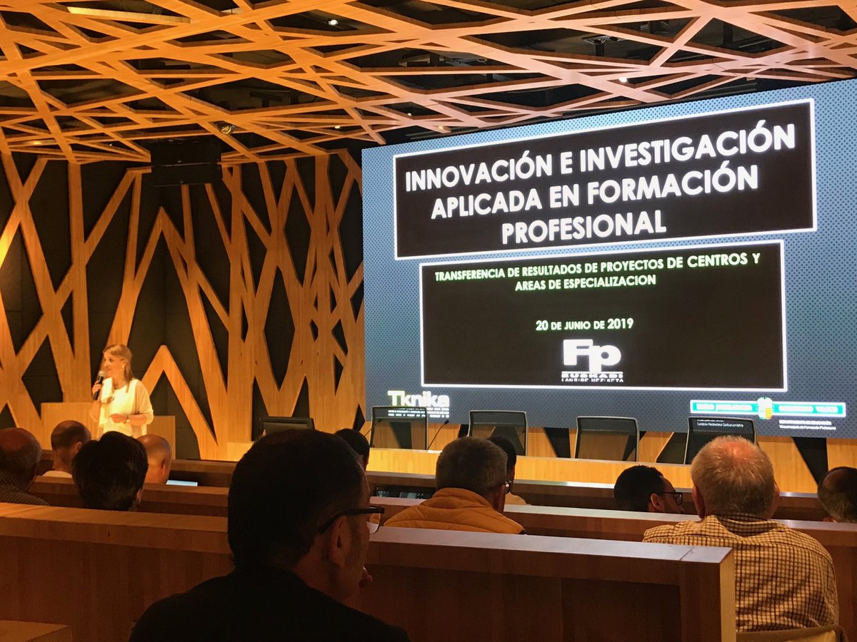 mbarriola1's tweet photo. Hoy en @tknika , jornada de transferencia de proyectos. Colaboración entre centros públicos y concertados  de @FPeuskadi y sobre todo, gran trabajo de proyectos multidisciplinares entre los ámbitos y familias profesionales de Formación Profesional. https://t.co/qrpkzYDxuJ