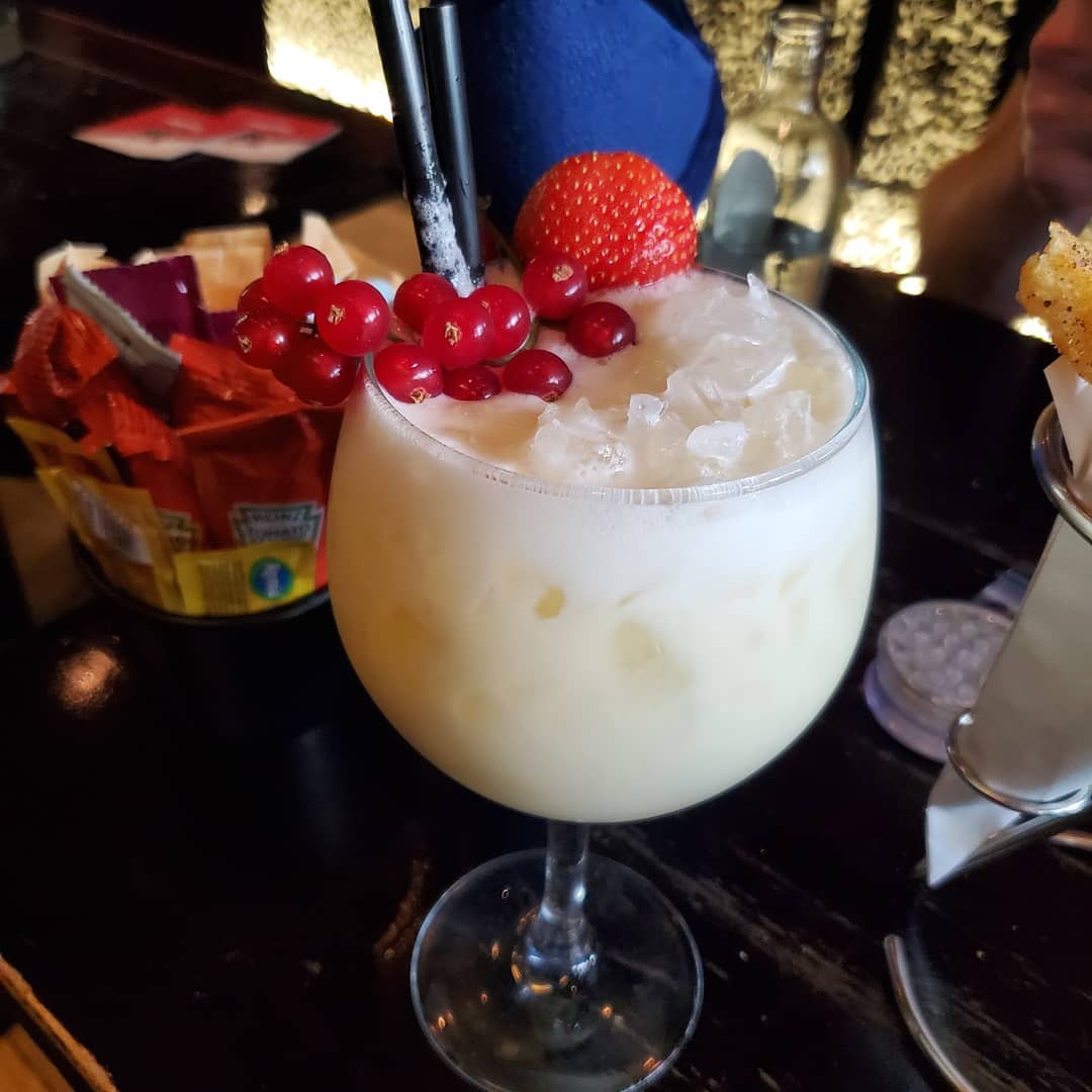 Barneys_1986's tweet photo. 📷: @meighanrocks
Do you like Pina coladas? 🍸
#YD19 #Amsterdam #marijuana #cannabis #weed #cannabiscommunity #thc #weedporn #cbd #weedstagram #stoner #cannabisculture #ganja #hightimes #maryjane #kush #medicalmarijuana #dabs #highlife https://t.co/pFKjck3EAG