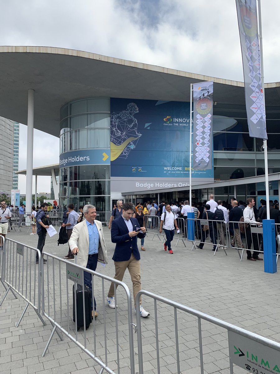 Hoy empieza #ITMA2019, primer día y lleno absoluto. Esperamos ver los nuevos avances del sector textil!