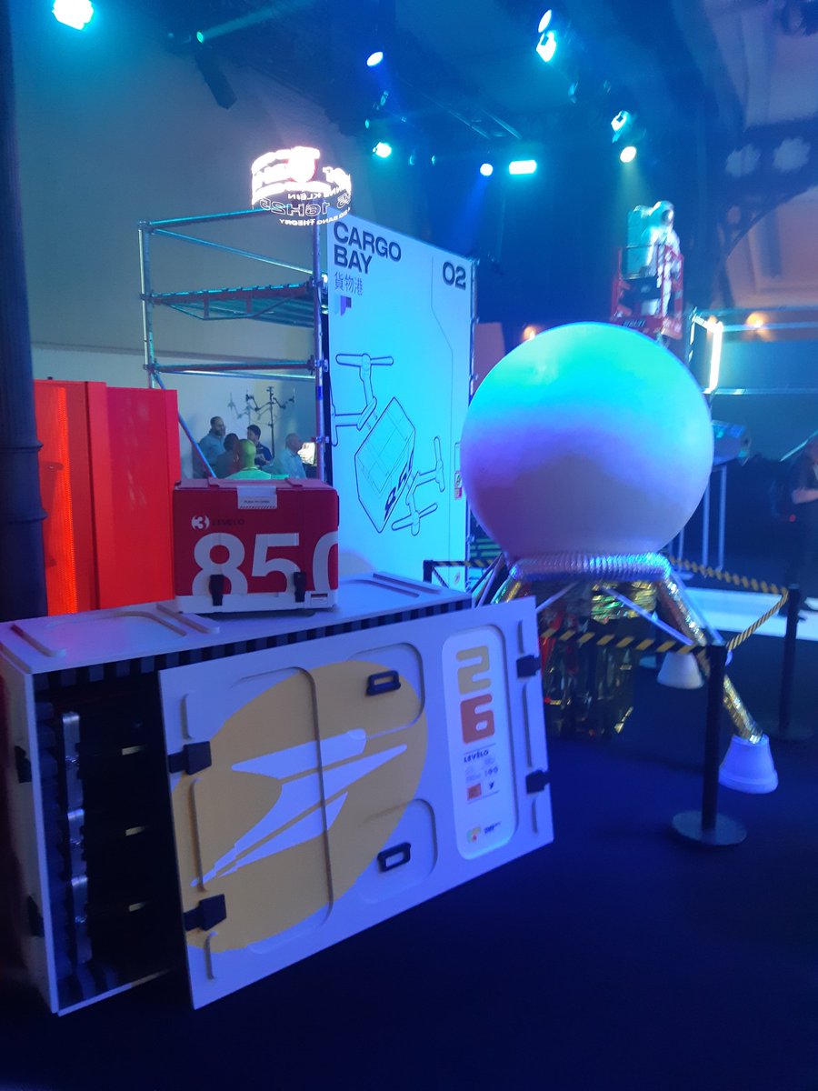 halftermeyer's tweet image. La direction artistique du #Labpostal 2019 est magnifique. J&apos;adore les robes Anastasia Ruiz imprimées en 3D par @sculpteo Bravo à @yellowbylaposte @fildefer @JeromeTouch @hillairepatrice #Innovation