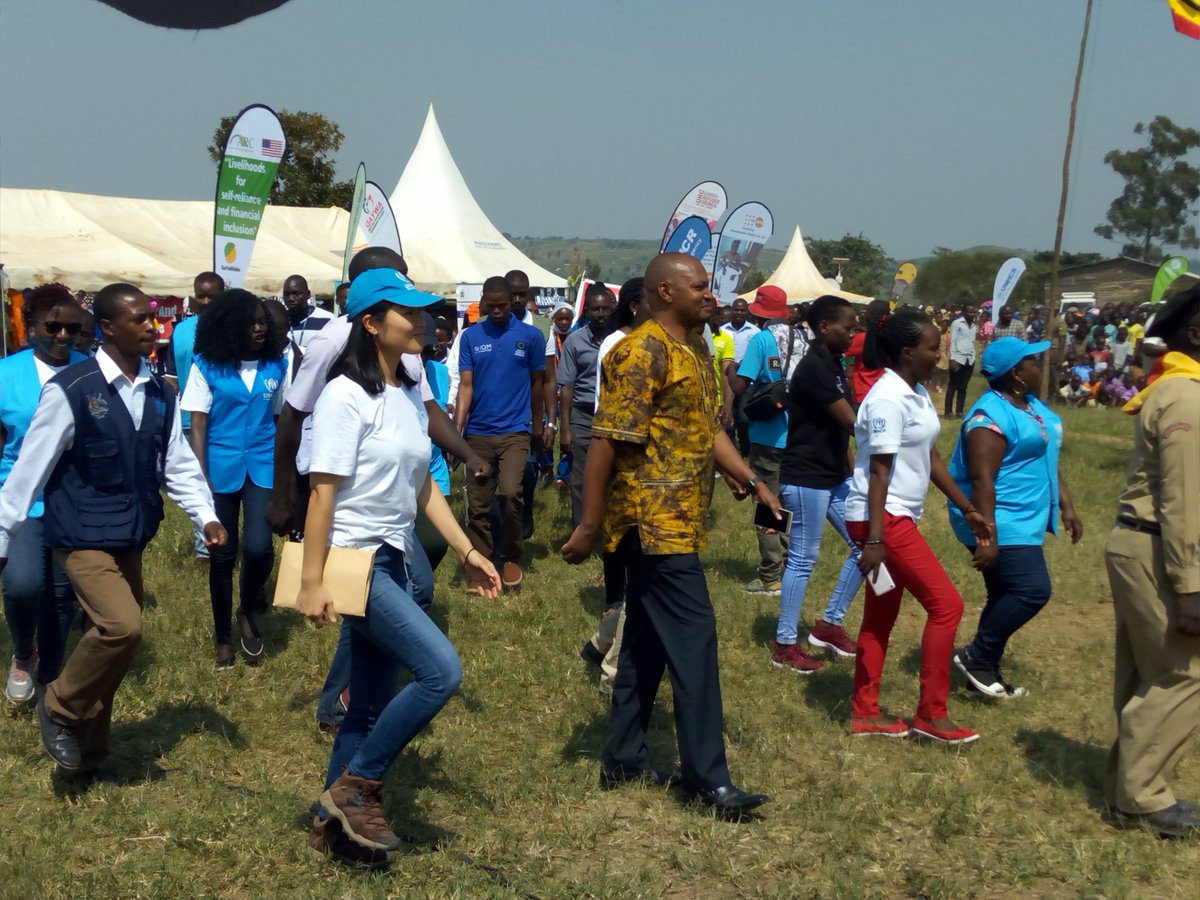 AmesoJoyce's tweet photo. Take a step #WithRefugee-protect the enviroment.@OPMUganda @PeaceRugyema @ongwechd https://t.co/zWYdo9mvMk