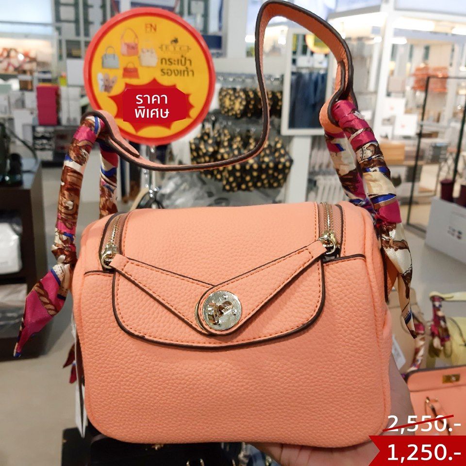 salehere1's tweet photo. 📣 ช้อปแหลกแจกกระจาย กับ FN Outlet ยิ่งช้อปยิงทอน!
⭐ทุกๆ การช้อปครบ
💰 4,500 ทอนแหลก 400.-*
💰 1,300 ทอนแหลก 100.-*
*ทอนคืนตามเงื่อนไขที่กำหนด
📅 ตั้งแต่วันนี้ - 30 มิ.ย. 62
📌ที่ FN Outlet ทุกสาขา และ FN Building ถ.พระราม9
*โปรโมชั่นไม่ร่วมจำหน่ายออนไลน์
#SaleHere #fnoutlet https://t.co/rOeQ9JEBSG