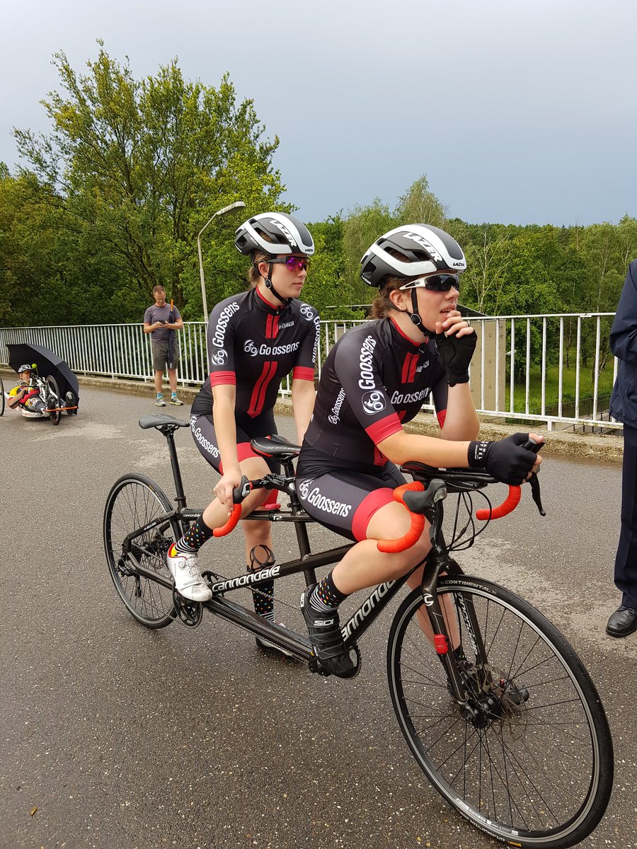 TTCalimero's tweet photo. Nederlands kampioen tijdrijden 2019 🇳🇱 Het was een parcours van 30,3 km. De dames konden droog de tijdrit starten maar grotendeels van de rit was er regen. https://t.co/aaXkyEqrXA @GoossensBorculo #paracycling #tandemcycling #knwu #parasportnl #TeamNL #ensingapeldoorn https://t.co/QUL5ixX9TM