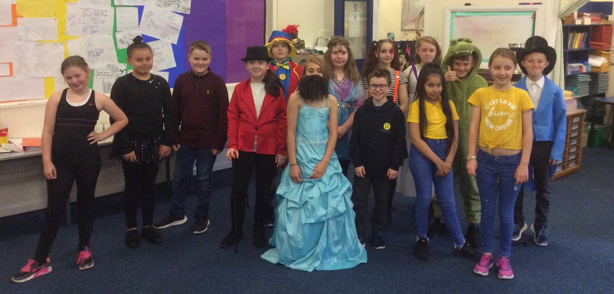 ASAleavers2019's tweet photo. Some amazing costumes amongst the year 6 circus crew! @ASADarfield #summerfairday https://t.co/chVSHMfCgr