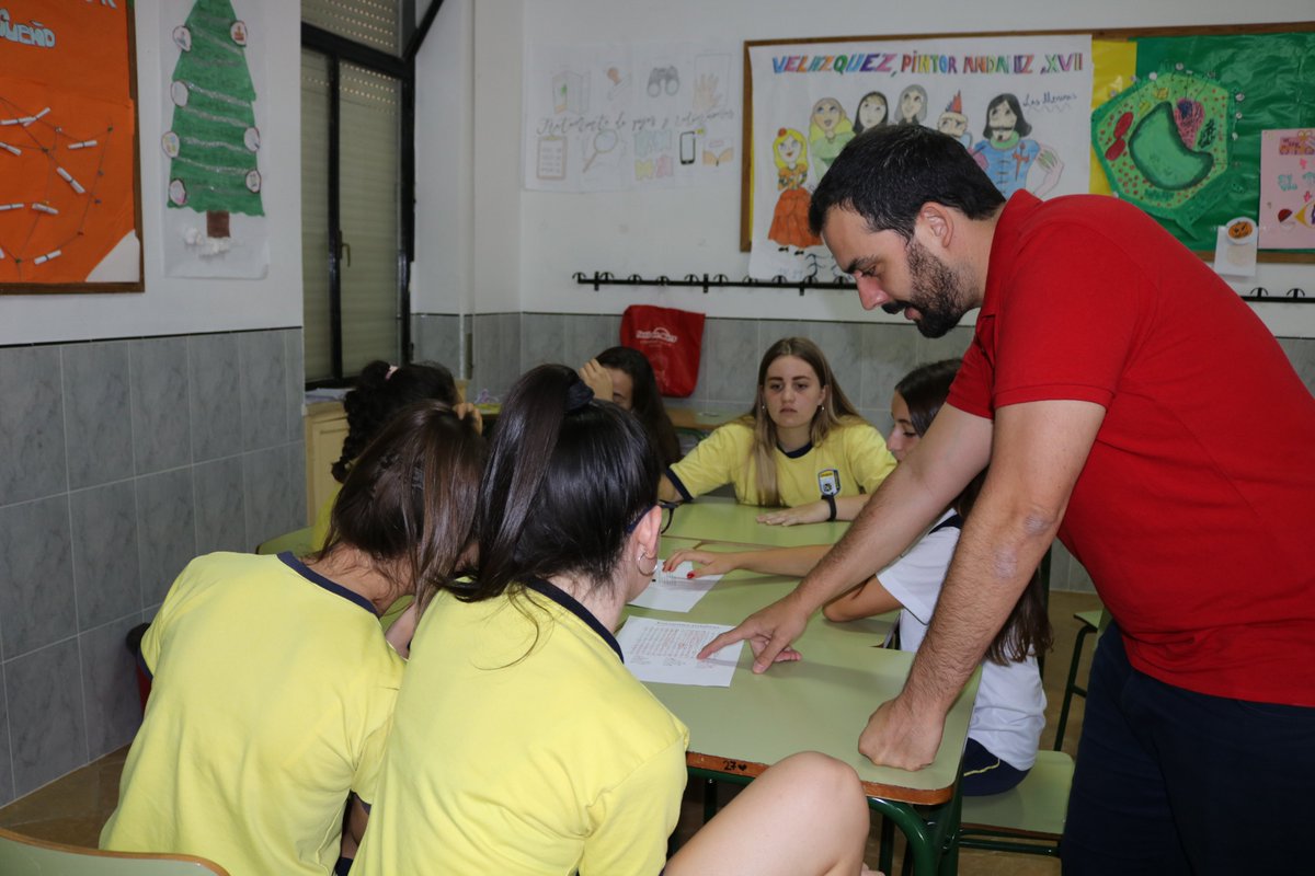 ColegioGamarra's tweet photo. ¿Quieres saber más sobre los #WorkShopsGamarra? Atento a las RRSS, ¡tenemos un vídeo a puntito de lanzarse! https://t.co/nevDT3Pza2