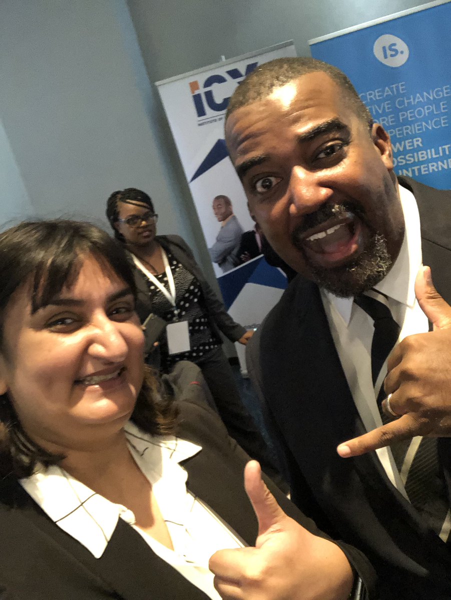 Azra_Thobani's tweet image. Hey @icx_kenya i gotta win this one come on 😝#CustomerExperience #BestOfTheBest #SelfieThings #MakingADifference #WeRockItAtDTB #AfricaCXConference2019 @Eddykimani @DTBduo