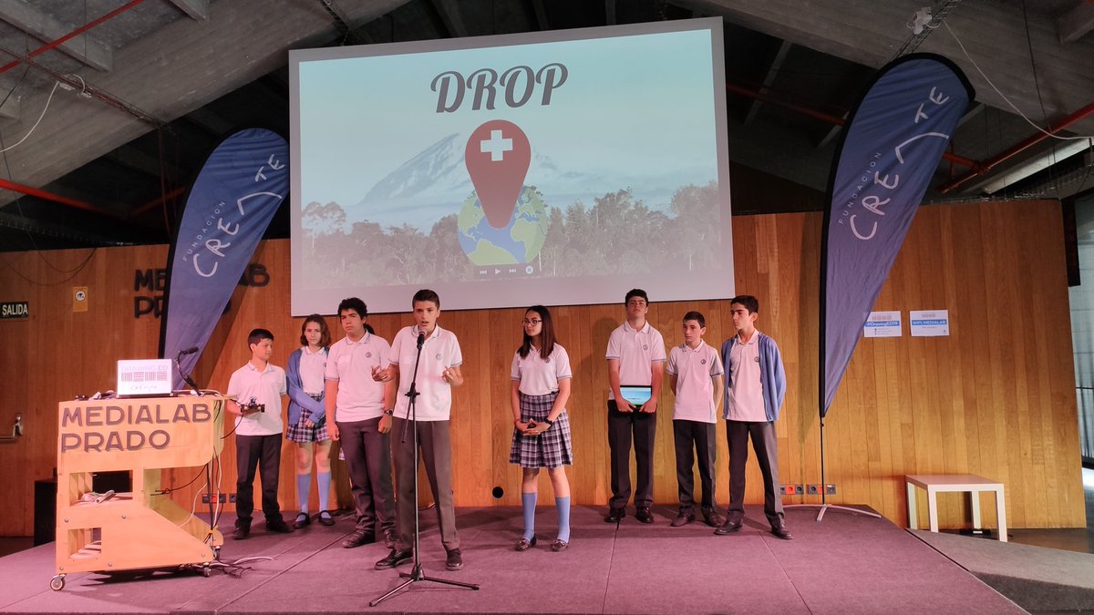 ColegioNicoli's tweet photo. El Equipo Drop de la ESO ha expuesto excelentemente en la final #Drawinged19 @fundcreate para nosotros ya sois ganadores. Ahora a esperar la deliberacion del jurado. https://t.co/a1zmrNQUVk