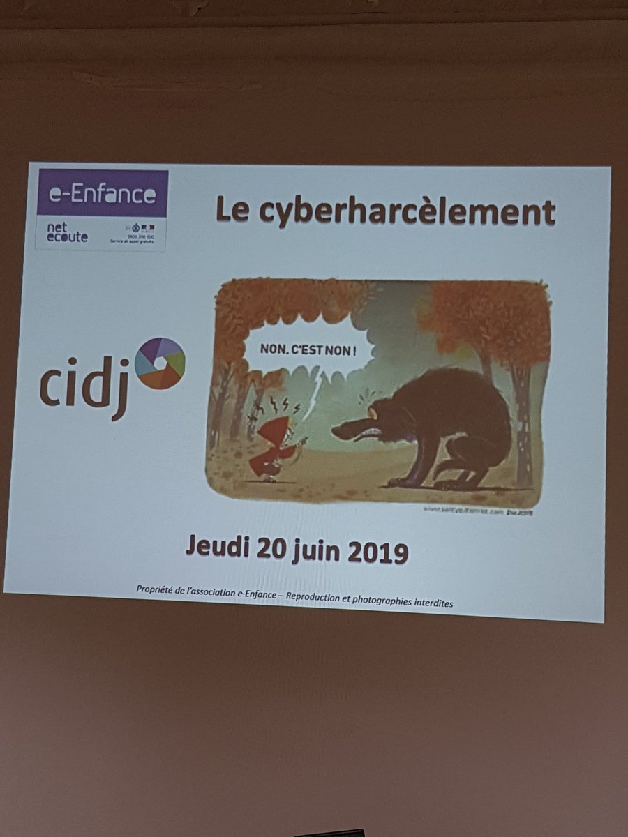 FatimaHamatim's tweet photo. #confproCIDJ #harcelement 
C'est quoi le cyberharcèlement ?
Décryptage par Samuel Comblez psychologue chez @eenfance https://t.co/KQvSDGfuqw