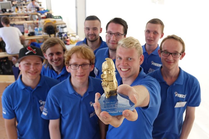 tuBraunschweig's tweet image. Yeah! 🤩 @FREDT_BS konnte gestern beim Field Robot Event 2019 den ersten Pokal 🏆 einheimsen. In der zweiten Task (Advanced Navigation) belegte das Team mit seinem Helios-evo den ersten Platz. 🥇Herzlichen Glückwunsch! #FieldRobot