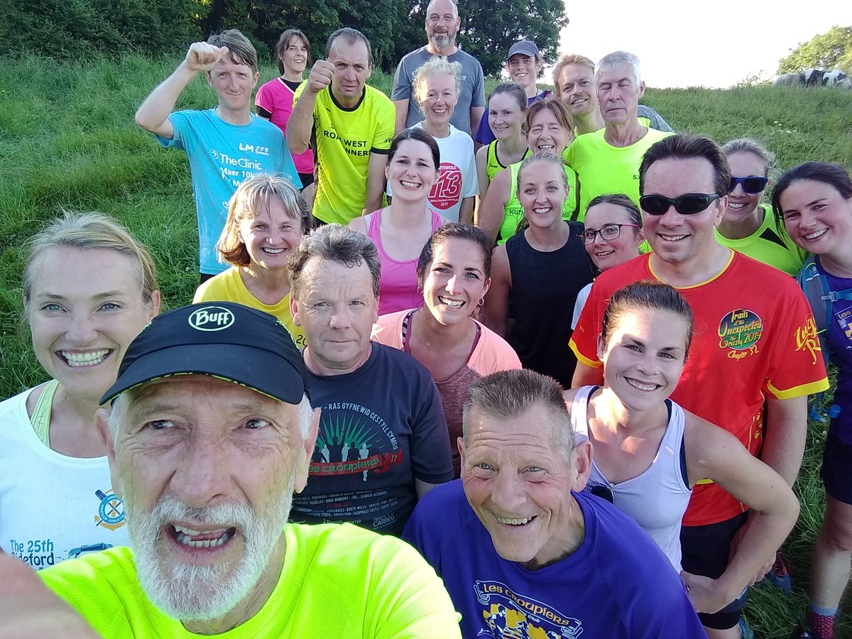 rossstevens_uk's tweet photo. A great 14 mile run last night. Did the green circle summer solstice run with @swrr_exeter #ukrunchat #RunningIsFunning #exeter #swrr https://t.co/4chCHw7LxK