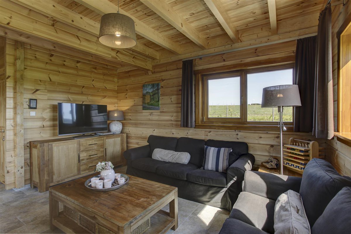 De eerste 3 weken van juli nog te huur, dit prachtige blokhuis in Medebach. Nu met 20% #lastminute korting bit.ly/2x4Qfrt #Sauerland