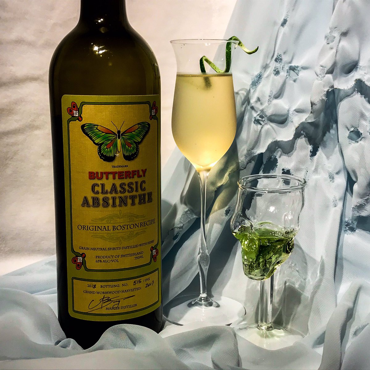 Bookcafe Bar 十誡 على تويتر 予告 7月の文豪カクテル ヘミングウェイ 午後の死 Death In The Afternoon 7月の文豪カクテルはアメリカを代表する小説家 ヘミングウェイ ヘミングウェイ自身が考案したカクテル 午後の死 にさらにアブサンビターズを加え