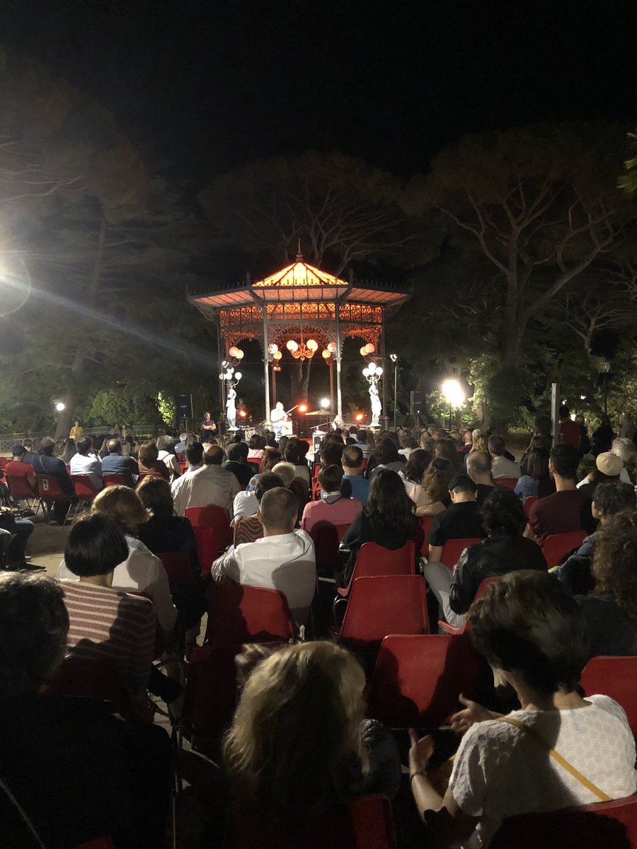 AleleLob's tweet photo. Grande successo per la prima serata del #Catanzaro #Jazz Festival. Ti aspettiamo questa sera alle 21:30. #eventi #20giugno #visitcatanzaro https://t.co/j9qpuh4hIZ