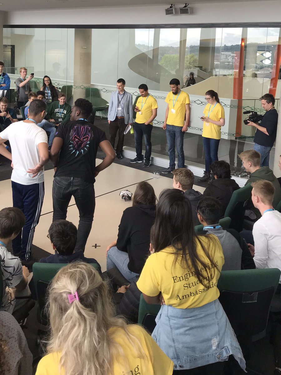 TUoSEEE's tweet image. Robots ready...students ready...It’s competition time for our @TheEDTUK @theUKESF Electronics Summer School @SheffUniEng Who will be the champions??