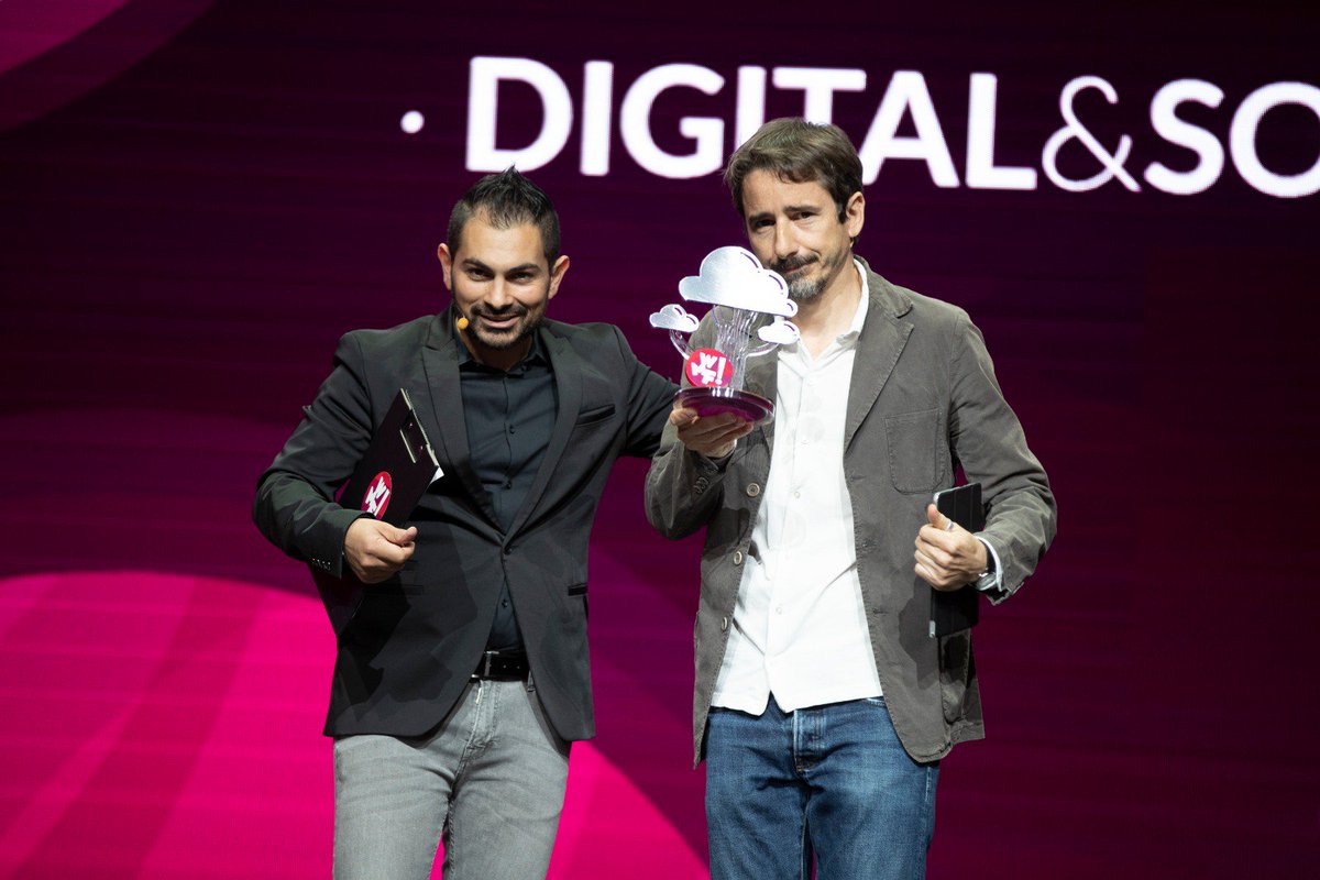 [Mianstage] <a href="/fuorisede/">Alessandro Di Gregorio</a> Alessandro Di Gregorio riceve il WMF AWARDS 2019 Integrazione. #wmf19