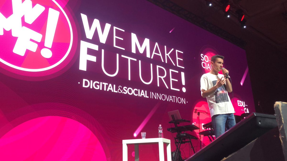 [Mainstage] A ritmo di HUMAN BEAT BOX procede la giornata nel Mainstage <a href="/azelbeatbox/">Azel</a> campione online mondiale di Human Beatbox si esibisce in una performance di beatbox. #wmf19