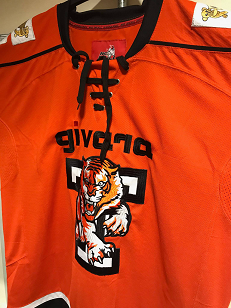 Are you the next <a href="/Telford_Tigers/">Autocraft Telford Tigers</a> <a href="/S22LVR/">🇨🇦Jason Silverthorn🇬🇧</a>, <a href="/A91Mckinney/">Andy Mckinney</a> or <a href="/bradday14/">Bradley Day</a>? Sign up NOW!!! for the next Junior Hockey Camp, this weekend at Telford Ice Rink.  For more details see ow.ly/kyHr50uIIAR