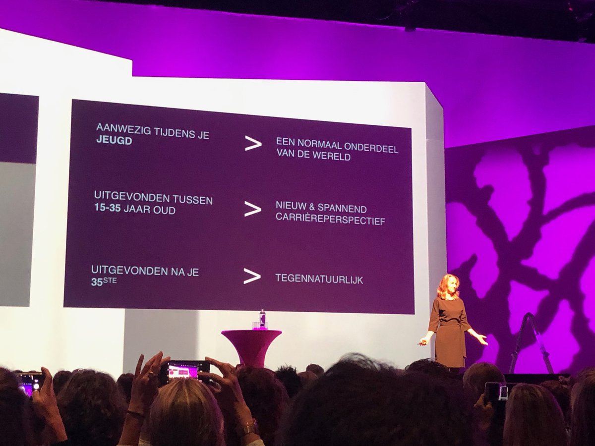 PatriciavdL's tweet photo. Hoe kijken wij als mensen naar nieuwe technologieën? Deborah Nas @ #cday19 https://t.co/oF0tkSCRy4