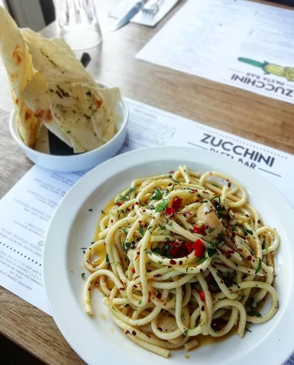 zucchinipastaba's tweet photo. We have you covered this summer with our super light and tasty βVegan Bucatini Midnight Pasta.β Great dried pasta, Italian parsley, Pulgian olive oil, garlic and a little red pepper are all you need to make this stunner. #andlove #authenticpasta #chefspasta #nefollowers #fresh https://t.co/SW3q7nHmjD