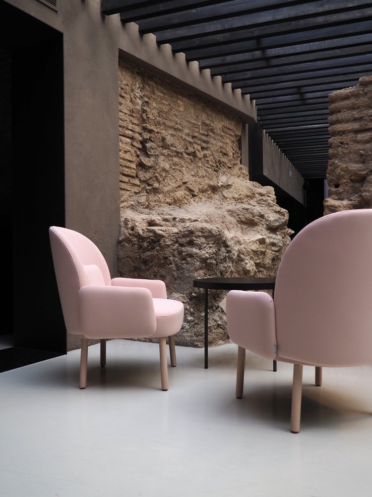 The Low Armchair from POL collection at <a href="/SucedeValencia/">SucedeRestaurante</a> Restaurant.
Design by Francesc Rifé Studio.

#design #restaurant #contract #furniture #contemporary #interiors #decor #interiorproject #wedressplaces #wedressfurniture #blascoandvila