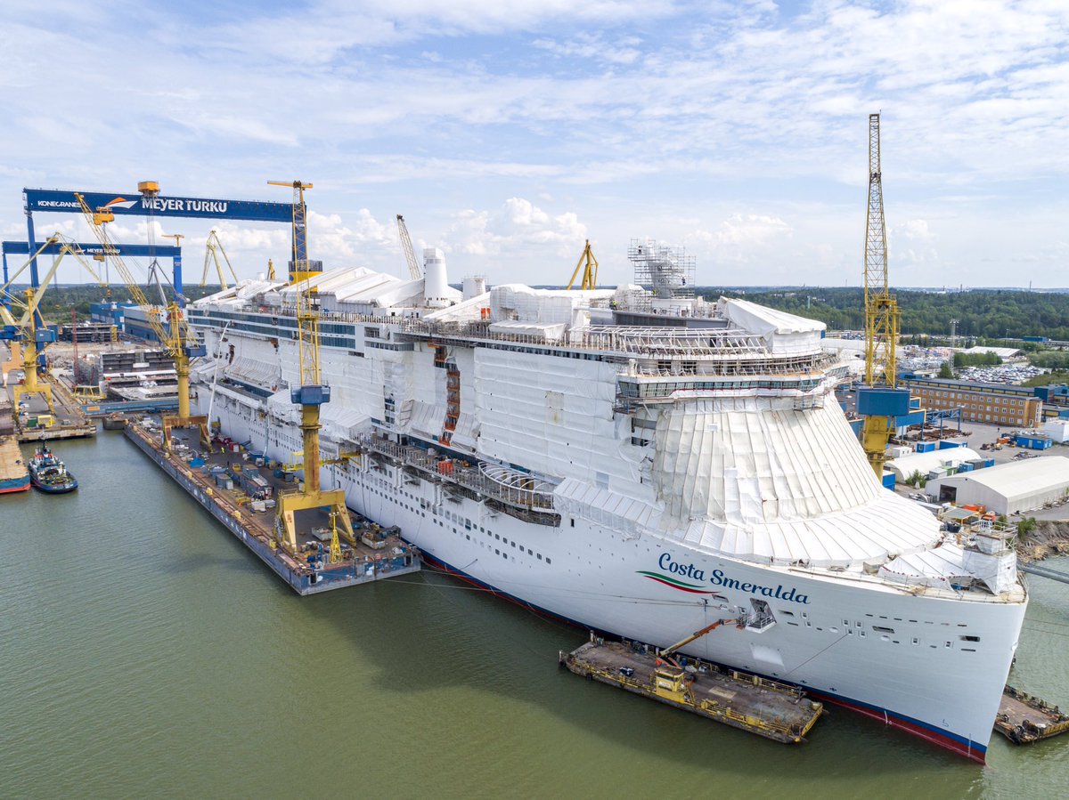 Hyvää juhannusta! Muistakaa liikkua vesillä turvallisesti 😀 <a href="/meriteollisuus/">Meriteollisuus</a> #juhannus #cruiseship #vesilläturvallisesti #costasmeralda #Summer2019