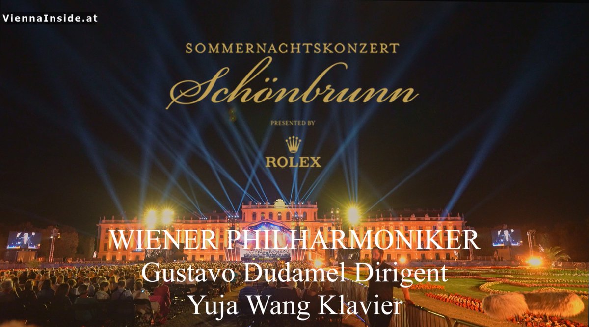 ViennaInside's tweet image. Um 20:45 geht´s los das Sommernachtskonzert der Wiener Philharmoniker im Schloss Schönbrunn. #Regenschutz nicht vergessen ;-) Alle Infos findet ihr unter viennainside.at/sommernachtsko… und einige Impressionen (Video) der Generalprobe gestern youtube.com/watch?v=gW3Zsy…