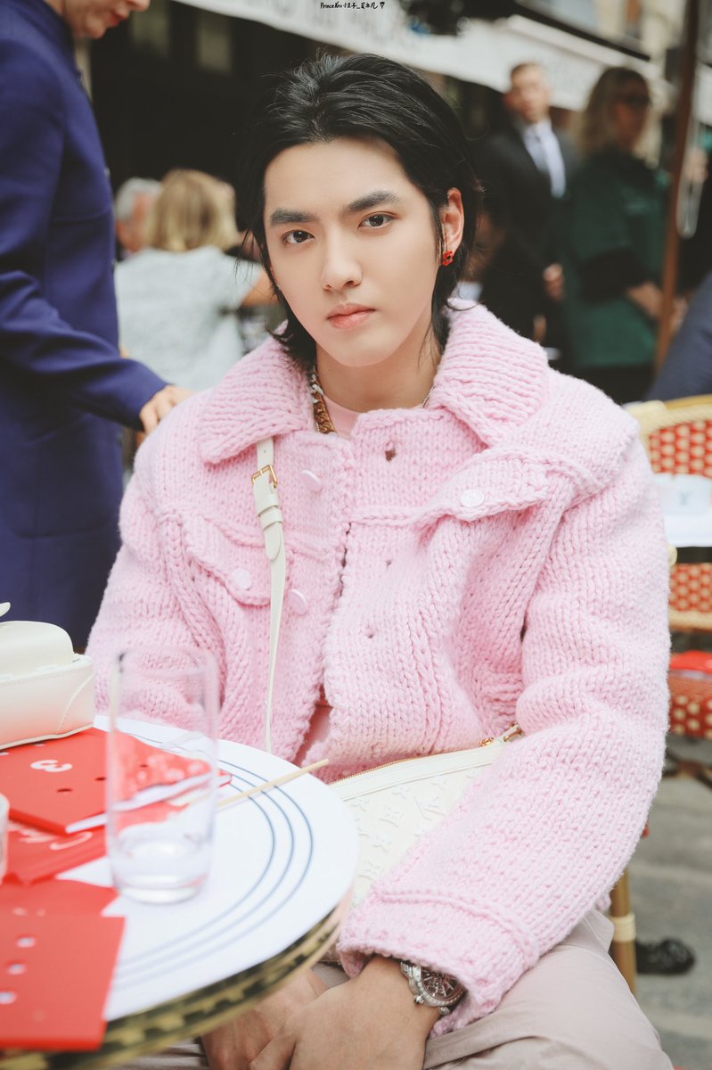 190117 Kris Wu x Louis Vuitton Kris Wu is in Pairs and going to Louis  Vuitton Men's Fall Winter 2