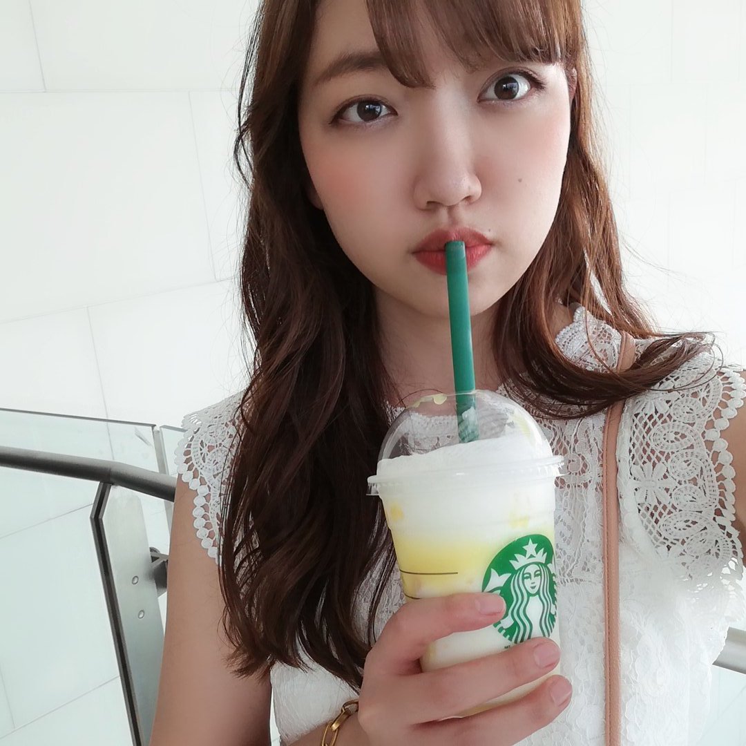 _mizuki_1201's tweet photo. 初めましての方、そうじゃない方も…
ミス共立女子大学2019ファイナリストとして出場させて頂きます、エントリーNo.1家政学部被服学科👗 4年の 五十嵐瑞姫(いがらし みずき)です🌸
最後まで私らしく頑張ります✊
よろしくお願い致します🙇‍♀️💗
#ミスコン #拡散希望 #桜姫 #ファイナリスト https://t.co/PRCdIBa2O8