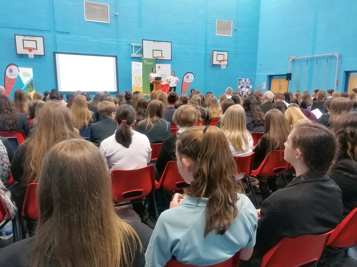 DesignEngLVC's tweet image. Thank you @SETPOINTHerts for organising a great Women in Engineering Celebration Event today @LVCollege. There were some brilliant exhibits, activities and motivational speakers to inspire the students from our own and the other visiting schools #INWED19