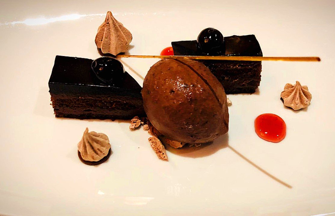 Have a look through this album of our previous Gourmet Dinners to get a little idea of what's to come at our next Gourmet Dinner 🍷 Enjoy 6 amazing courses with incredible <a href="/montdutoitwines/">MONT DU TOIT WINES</a>, all of this for R625pp — book your spot now 👉 bit.ly/2wES529 #LegacyHotels