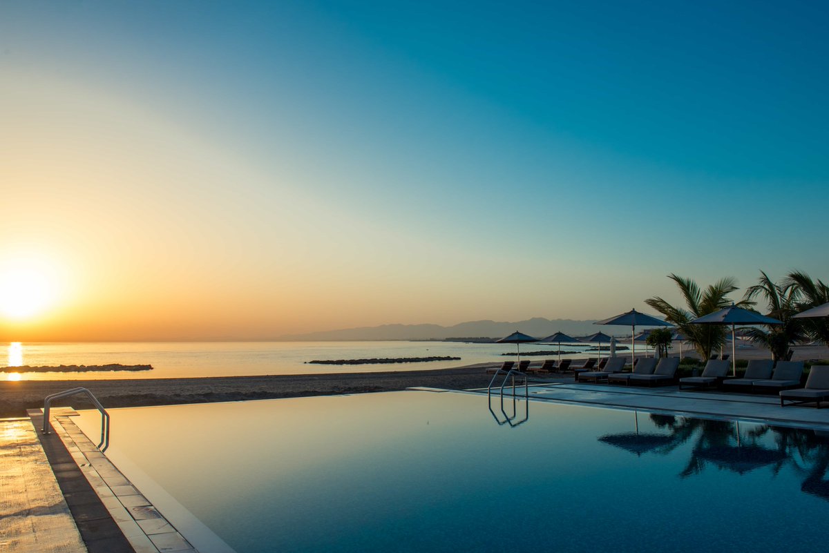 Kempinski Muscat On Twitter Lunch Buffet With Pool