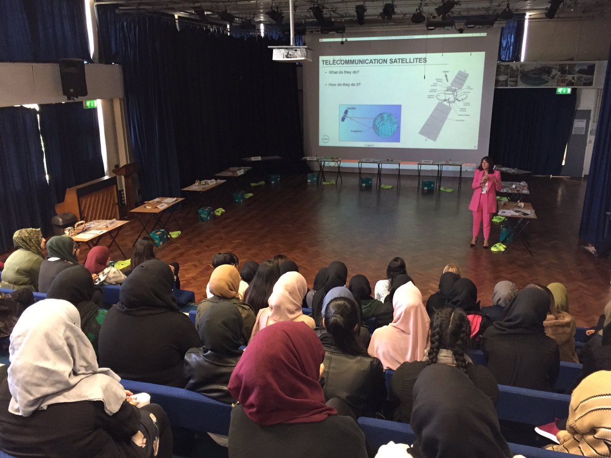 Delivering another #UnwrittenRules programme today <a href="/batleygirls/">Batley Girls' High School</a> with @Avanti_plc
Redefining tomorrow through practical employability training.
@MandipKSahota <a href="/skb0807/">ソン</a>