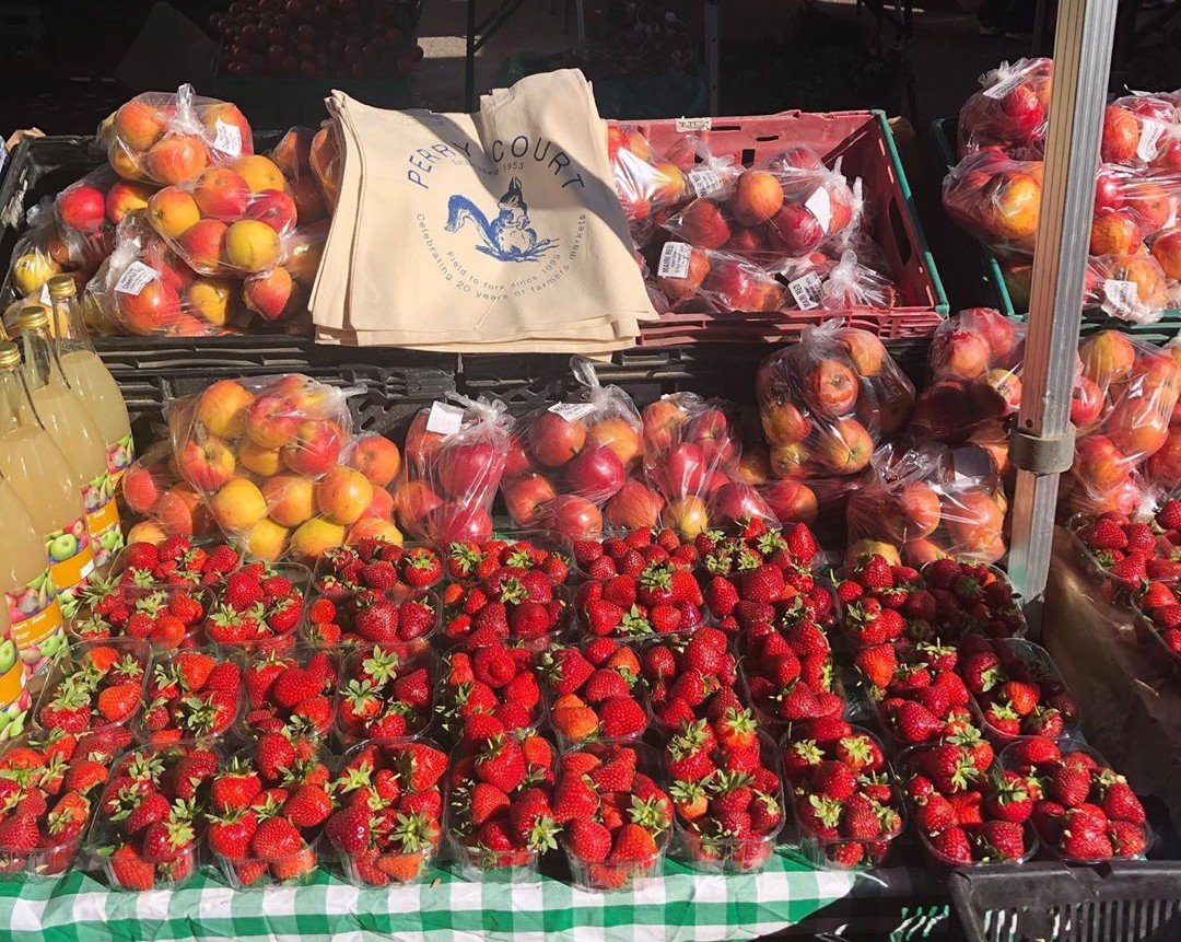 Stroud Green Market (@stroudgrmarket) on Twitter photo Perry court farm early summer: still some apples carefully stored, and strawberries freshly picked. No sprays, hand-harvested, family farm. We've stolen their photo as usual! <a href="/perrycourt/">anne cheeseman</a>.farm #summerfuit #berries #strawberries #farmersmarket #londonmarket stroudgreenmarket.com/thisweek Perry court farm early summer: still some apples carefully stored, and strawberries freshly picked. No sprays, hand-harvested, family farm. We've stolen their photo as usual! <a href="/perrycourt/">anne cheeseman</a>.farm #summerfuit #berries #strawberries #farmersmarket #londonmarket stroudgreenmarket.com/thisweek
