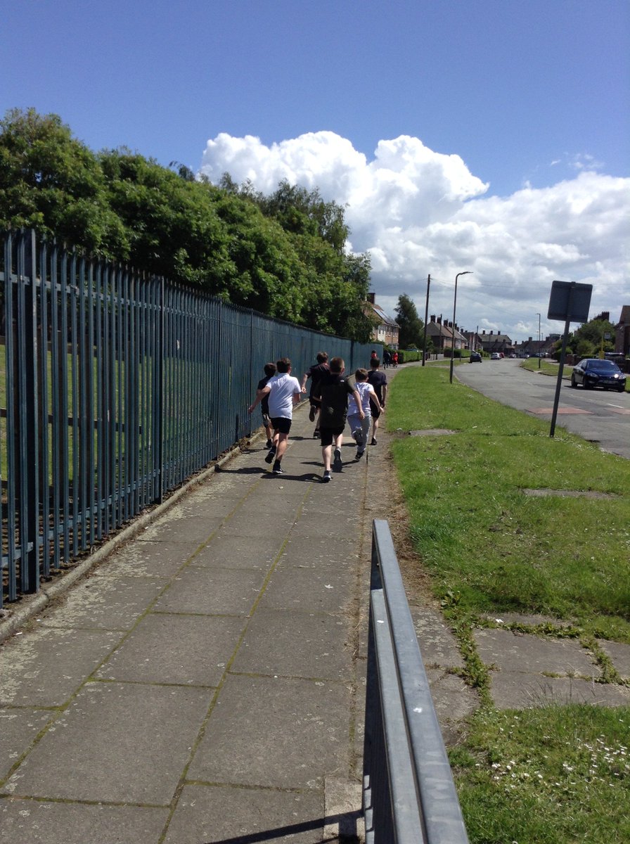 Y6StocktonWood's tweet photo. Continuing with the theme of 'Workout Wednesday' we completed our Summer Term block race 🏃‍♀️🏃‍♂️. Thank you Mr. Sunshine for coming out 🌞😎. Well done to all KS2 children 👏. #stocktonwoodwellbeing #stocktonwoodoutdoors #BeActive #blockrace https://t.co/nsRoqc442p