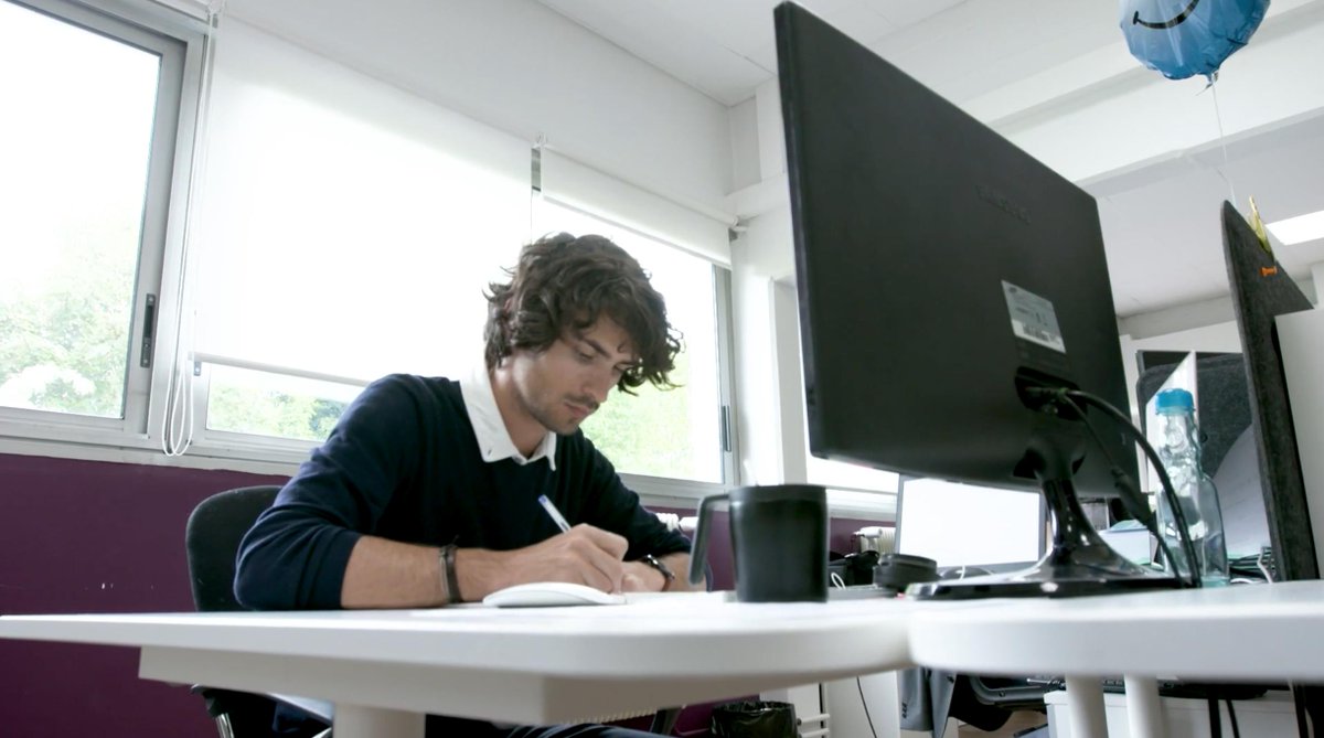 Maxime, chercheur en ergonomie cognitive <a href="/LaMobilery/">💻 La Mobilery📱</a>, nous présente en quoi consiste son #métier et comment il a pu bénéficier du dispositif des #EmploisFrancs : une aide à l'embauche qui facilite le #recrutement  👉 bit.ly/2WRAv5v #AvecPoleEmploi #insertion