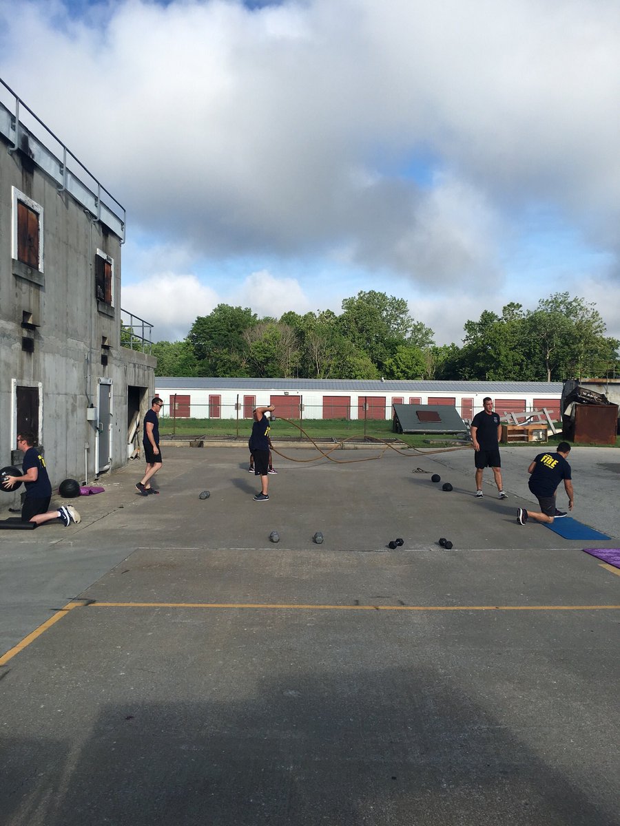 Columbia_Fire's tweet photo. Columbia Fire Department Basic Recruit Class BRS1-2019 in week three of their fifteen weeks of training.  Daily PT (physical training) is an important part of their daily routine. https://t.co/jZO0tOf2bf