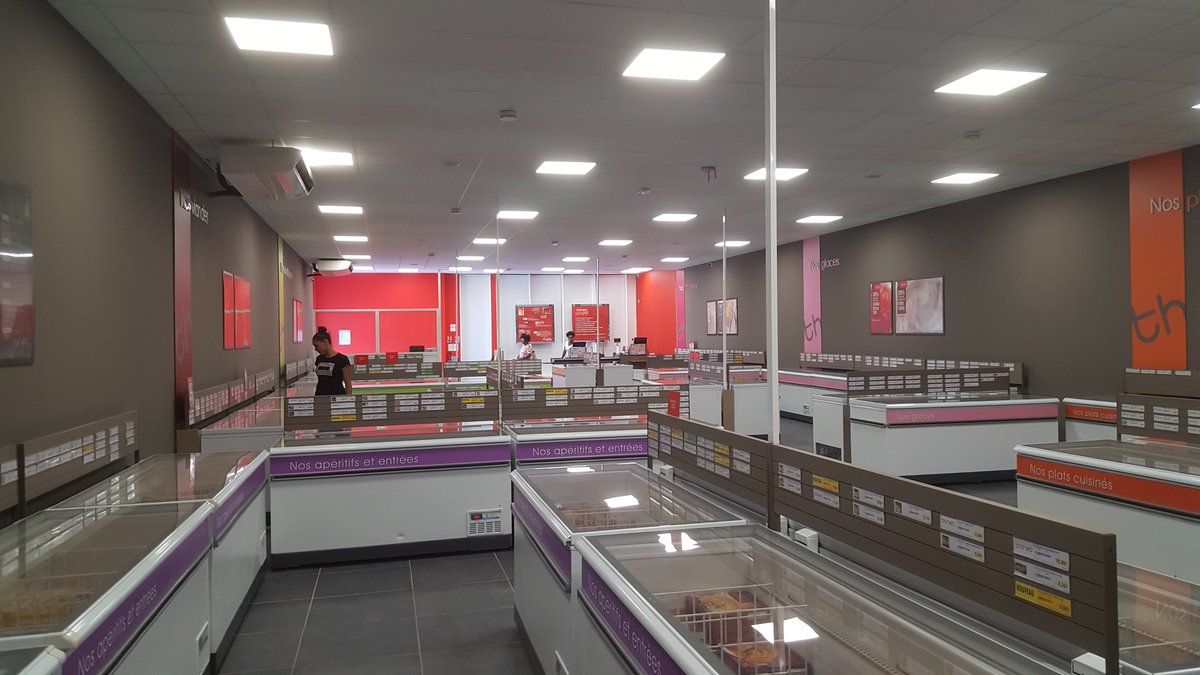 TECSOLAntilles's tweet image. Un nouveau mag. #thiriet #surgeles inauguré pour le groupe CREO. Nos ingénieurs ont travaillé sur l'éclairage, le froid, les courants forts et faibles ainsi que le SSI. 

Un belle réalisation qui en appelle d'autres ! 

Le avant/après est 😯

Du ❄ sous le ☀ de la #Martinique !