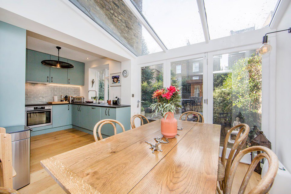DestLondon's tweet image. Our Aldridge Road Villas property is located in Notting Hill ✨  With award-winning cafes and some of the world's best-loved market  stalls, you'll be spoilt for choice. Book now to ensure your ideal  London vacation!👇

destinationlondon2000.com/property-info/…

#london #londonvacation