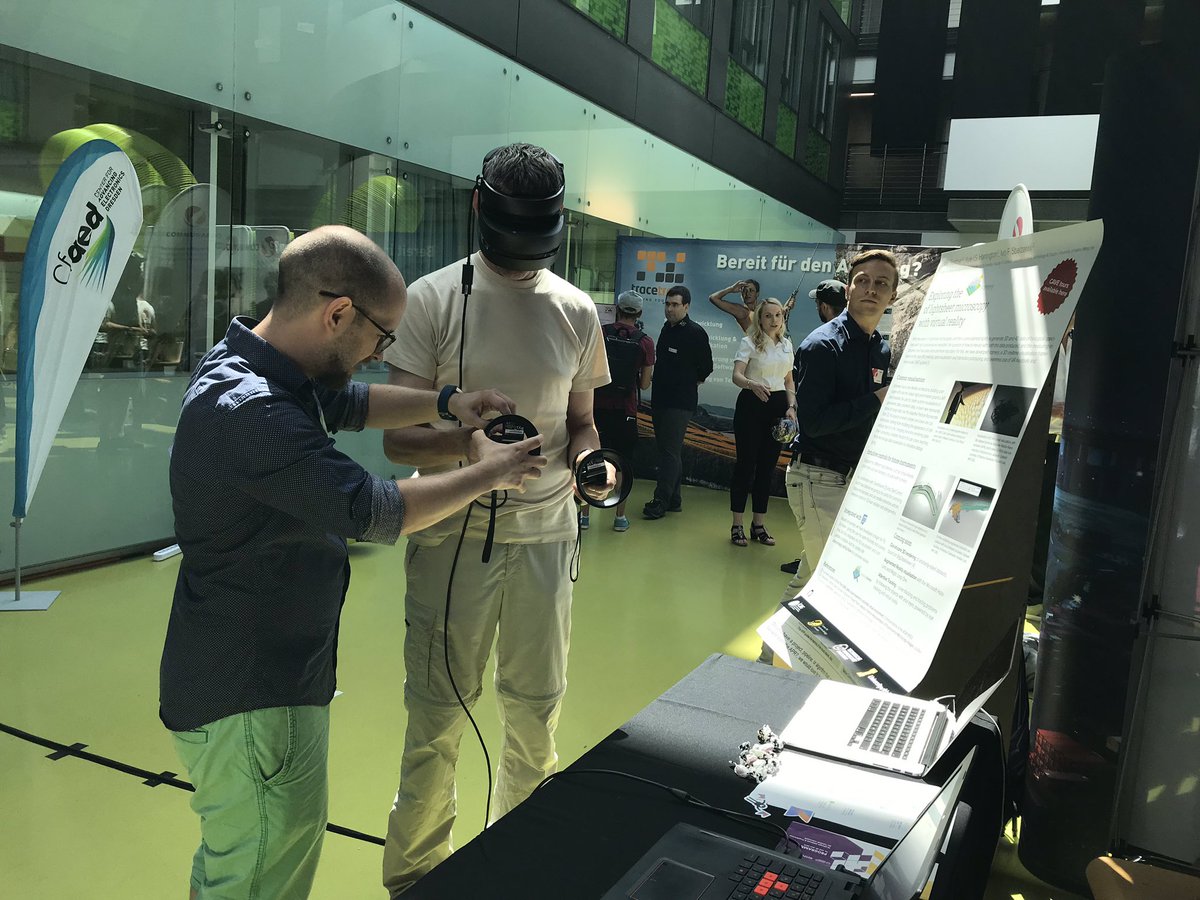 csbdresden's tweet image. Exploring cell division in a flatworm in #VirtualReality. @ulrik presenting work from @MOSAICgroup1 @csbdresden @mpicbg. Happy to celebrate 50y of computer science @tudresden_de. #OUTPUTDD #scenery #APR @FijiSc @imprs_mpicbg