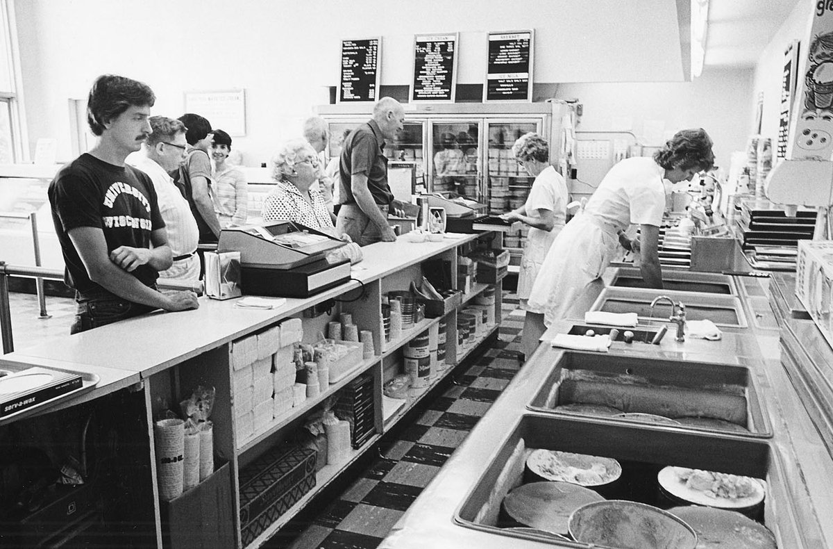 UWSummer's tweet photo. Here’s what summer looked like at the Babcock Hall Dairy Store in the ’80s! #babcockicecream #UWsummer #madisonthrowback #tbt #iscreamforicecream https://t.co/u1CuHUM6Kt