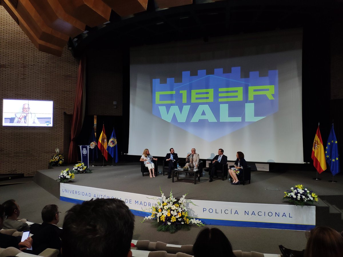 💻📝Nuestro experto en ciberseguridad <a href="/PabloGMexia/">Pablo Gª Mexía, PhD.</a> participa hoy como ponente en el I Congreso de Seguridad Digital y Ciberinteligencia, también denominado <a href="/C1b3rWall/">C1b3rWall</a>, organizado por La Escuela Nacional de Policía de Ávila, en la mesa redonda Tecnología y Legislación