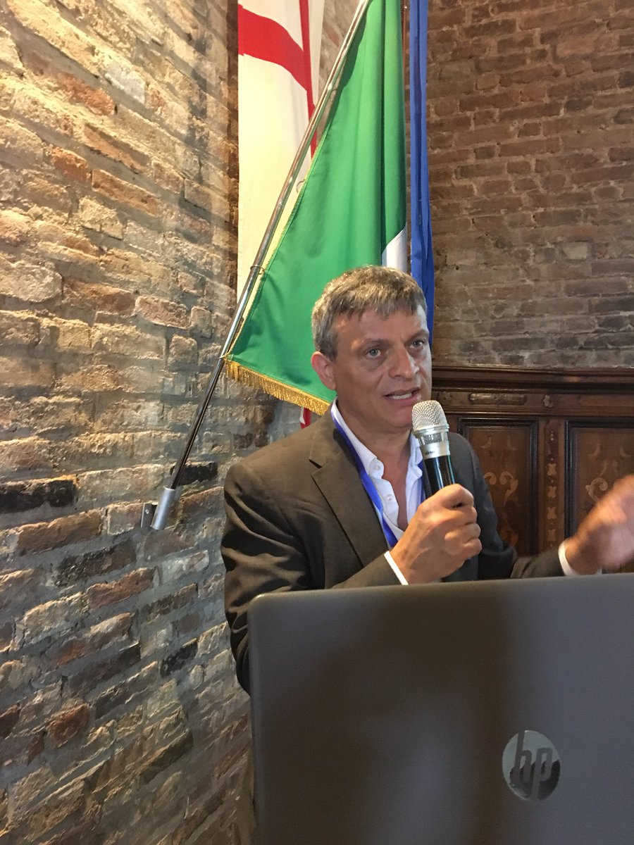 Con #GualtieroCarraro di #CarraroLAB parliamo di web 3.0 e tecnologie emergenti per il turismo. #FoodWinetf19