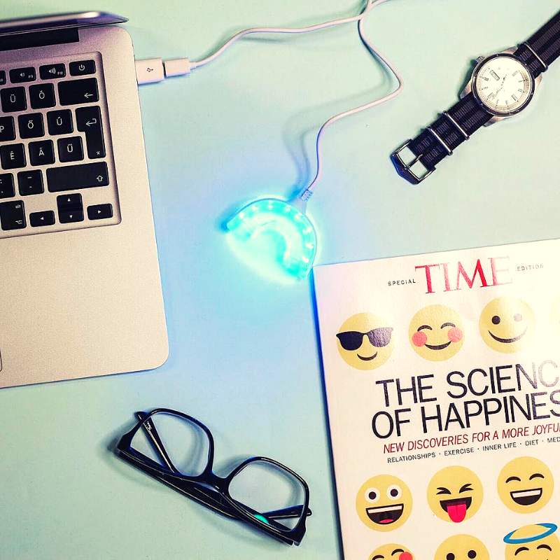 getmobilewhite's tweet photo. Mobile whitening White Whitening Kit is designed for consistent and thorough results 𝓪𝓷𝓭 boosts your self-confidence! #timetosmile https://t.co/VT3bzgKIDS https://t.co/jkoTSBFOAF