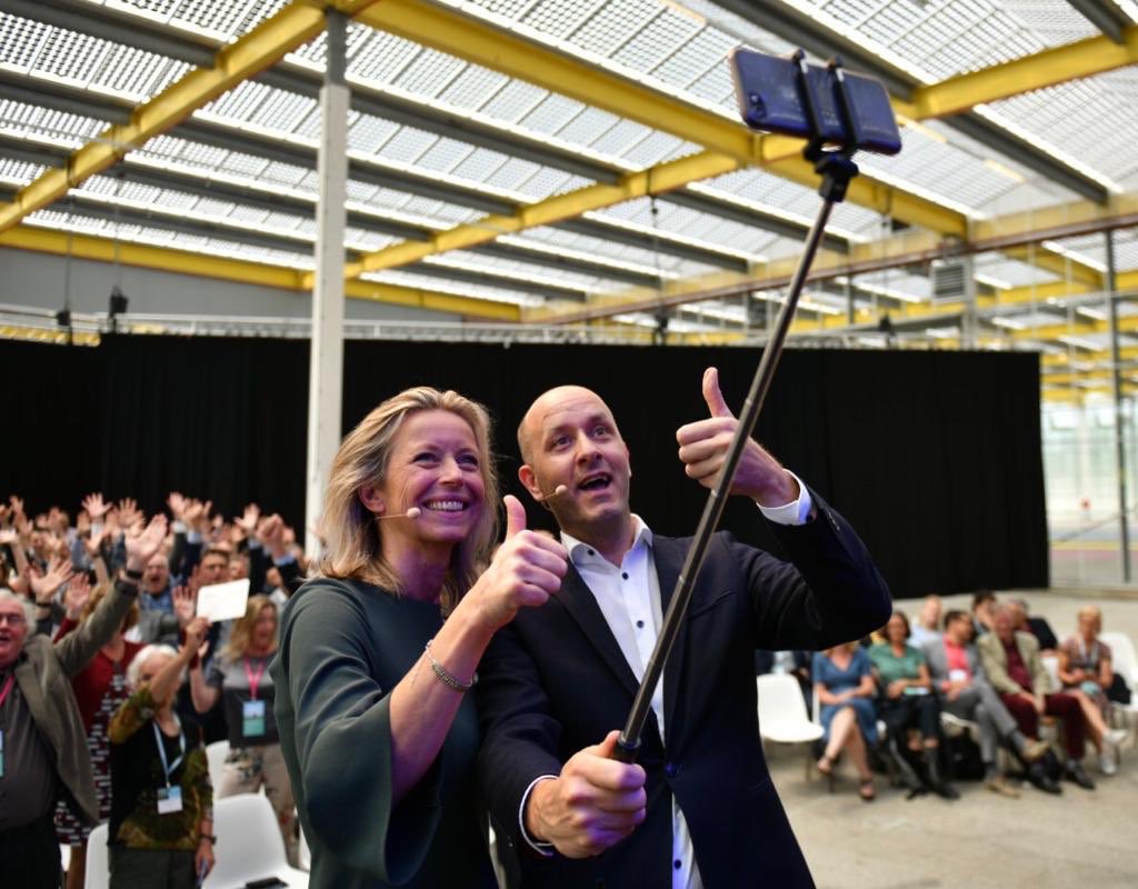 En de nationale omgevingsvisie is gelanceerd! Samen werken aan de inrichting van Nederland.  #novi <a href="/NOVI_BZK/">De Nationale Omgevingsvisie</a>