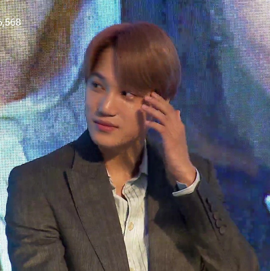 gominijonginzzn's tweet photo. “i usually like to cheat (games), but today i was really being honest”

-kim jongin, 2k19 😂

#StrangerThings_SUHOxKai #StrangerThings_RedCarpet https://t.co/wS4r2gU0ik