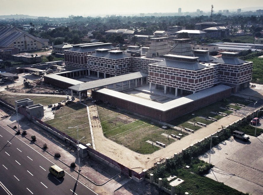 Résultat de recherche d'images pour "musée national de kinshasa""